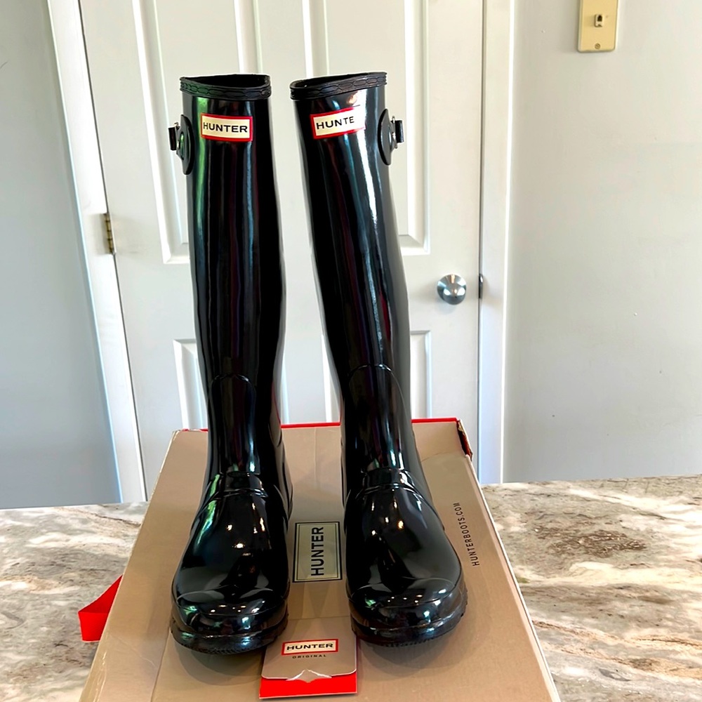 Hunter tall rain boots black